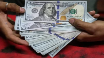 كيف تحرك سعر الدولار في تعاملات الخميس 19 مارس بجريدة الاستثمار العربي؟